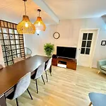 Seahomes Vacations, Fenals Beach&Chic, Pk, Top Apartment Full Equipped