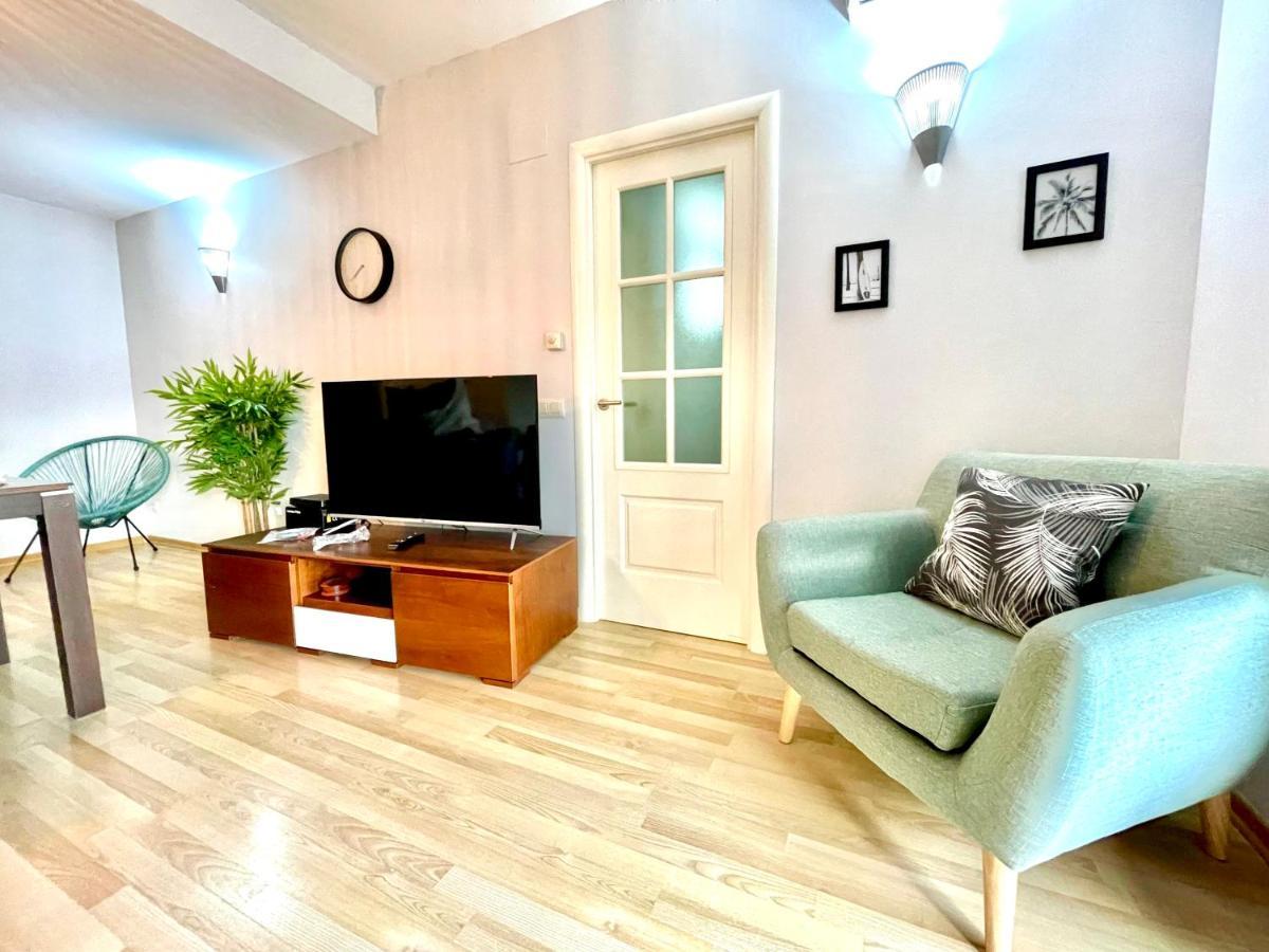 Seahomes Vacations, Fenals Beach&chic, Pk, Full Equipped Apartment *